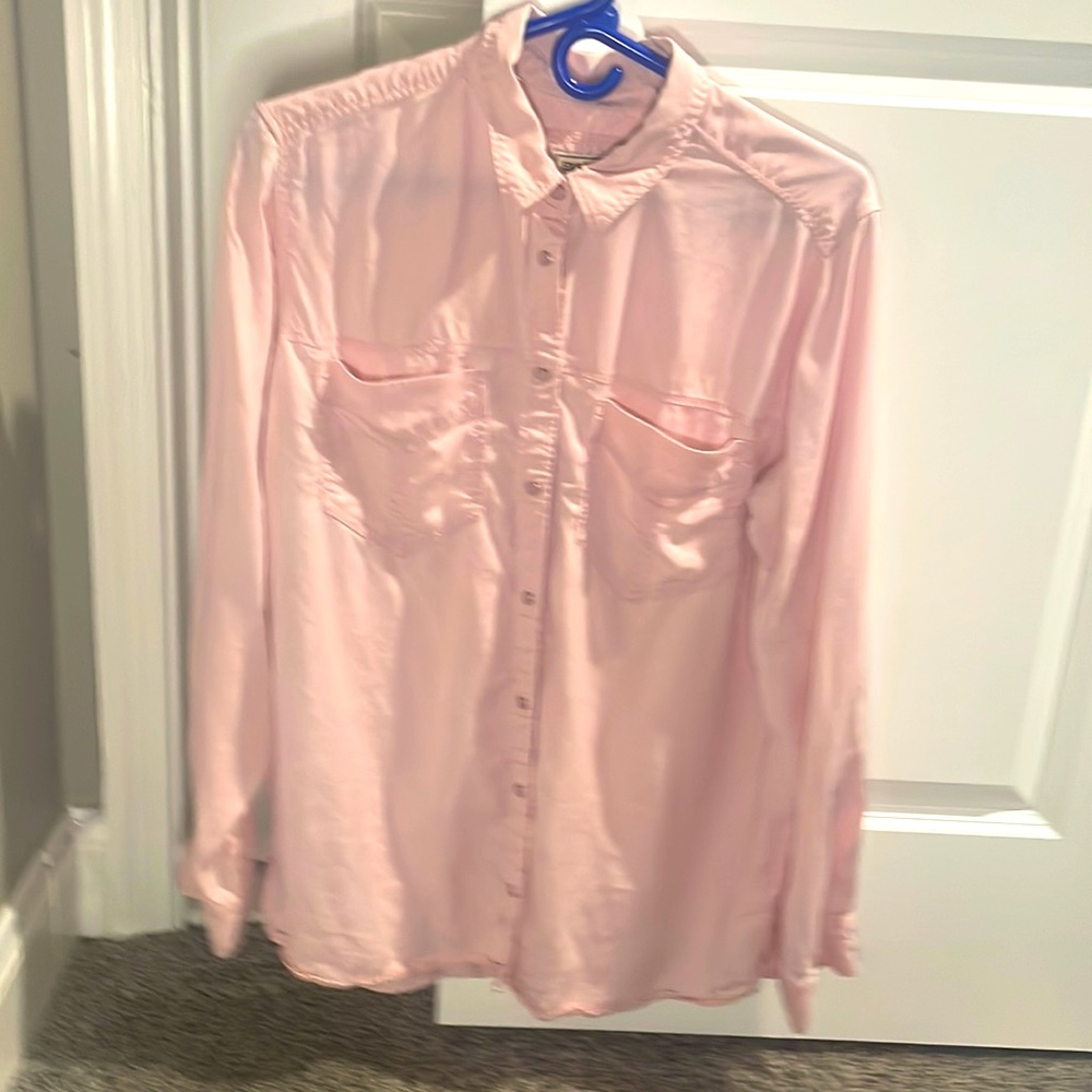 Express Women’s Boyfriend shirt! Pale Pink